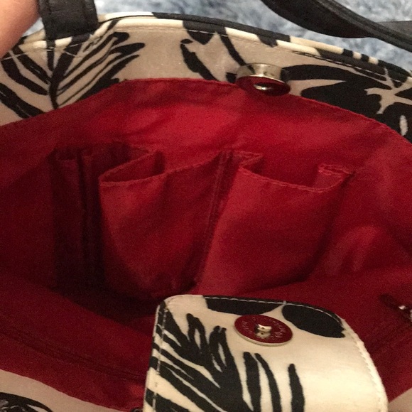 Floral print purse - Picture 4 of 6